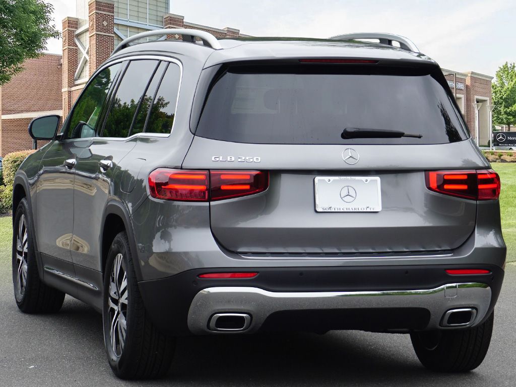 Thumbnail: 2025 Mercedes-Benz GLB - 7