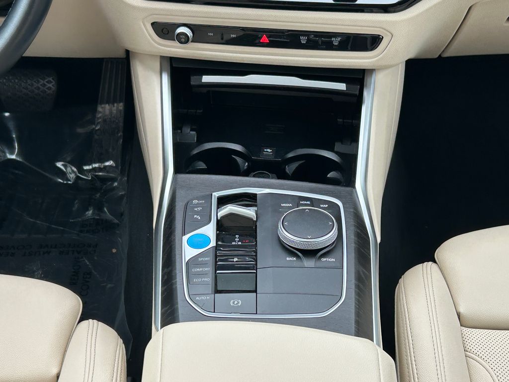 Thumbnail: 2023 BMW i4 - 27