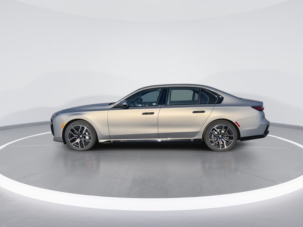 Thumbnail: 2025 BMW 7 Series - 5