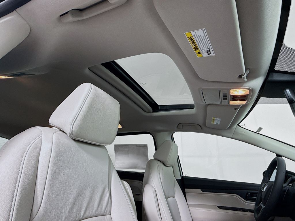 Thumbnail: 2026 Honda Odyssey - 16