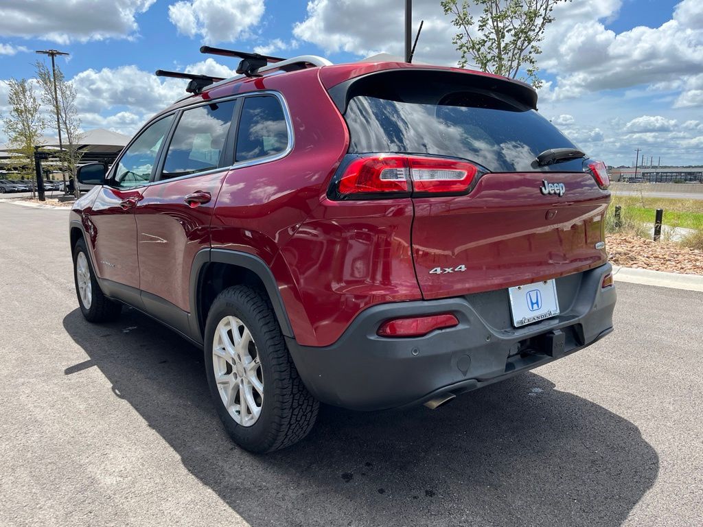 Thumbnail: 2017 Jeep Cherokee - 6