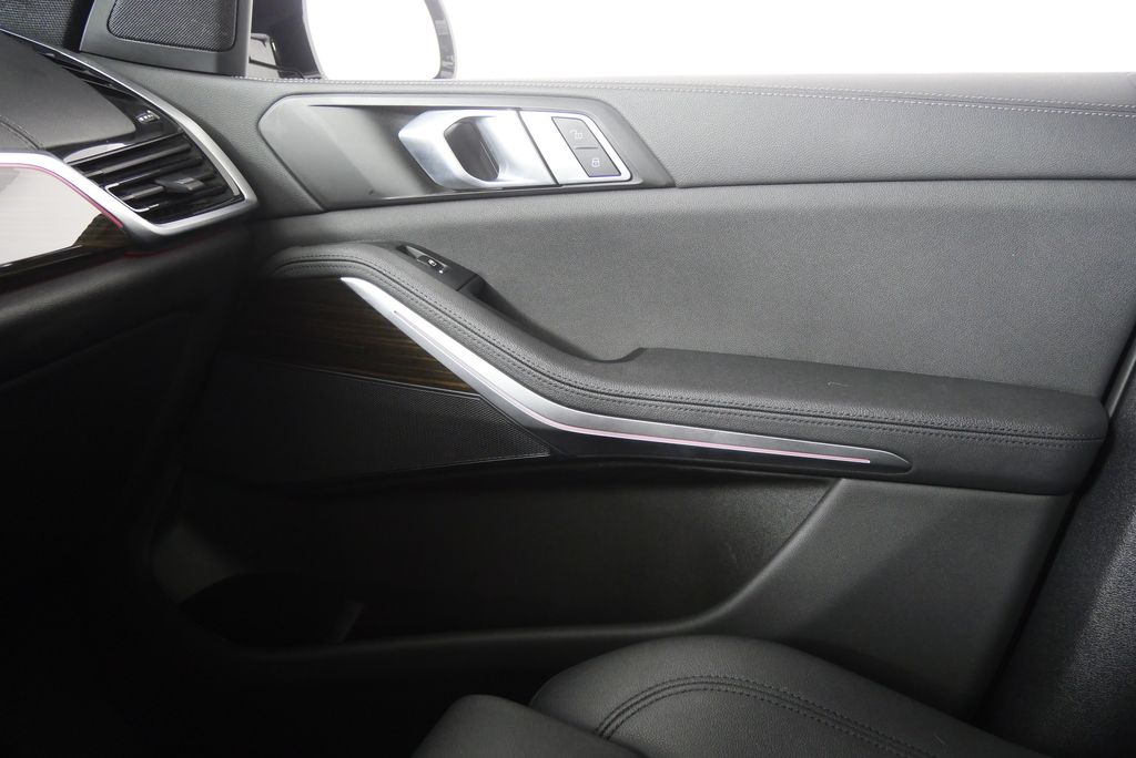 Thumbnail: 2020 BMW X5 - 27