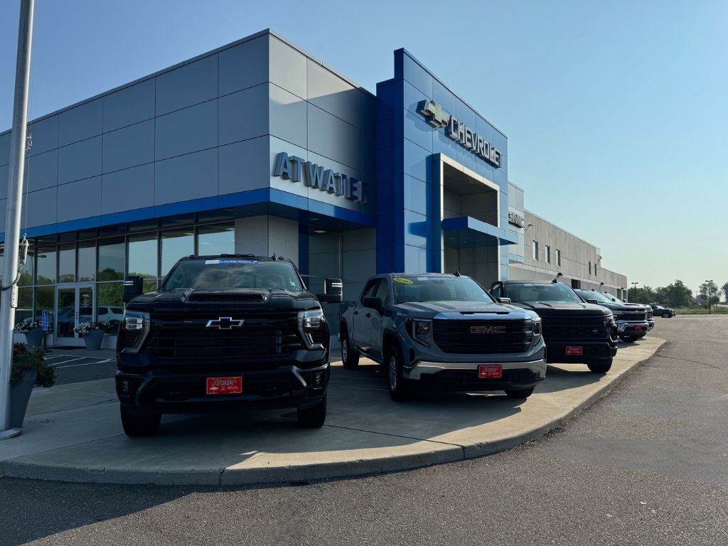 View vehicle photo 5