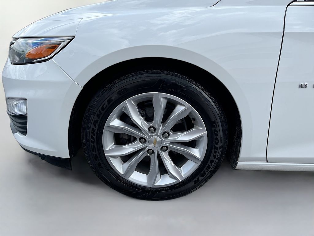 Used 2024 White Chevrolet LT image 31