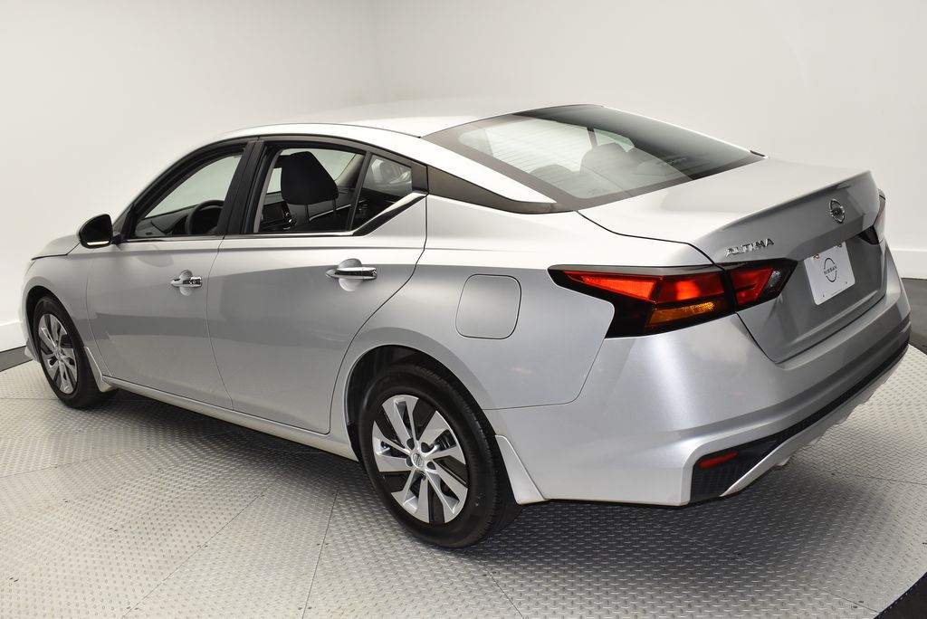 Thumbnail: 2022 Nissan Altima - 7