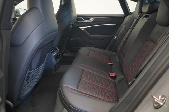 Thumbnail: 2026 Audi RS 7 - 7