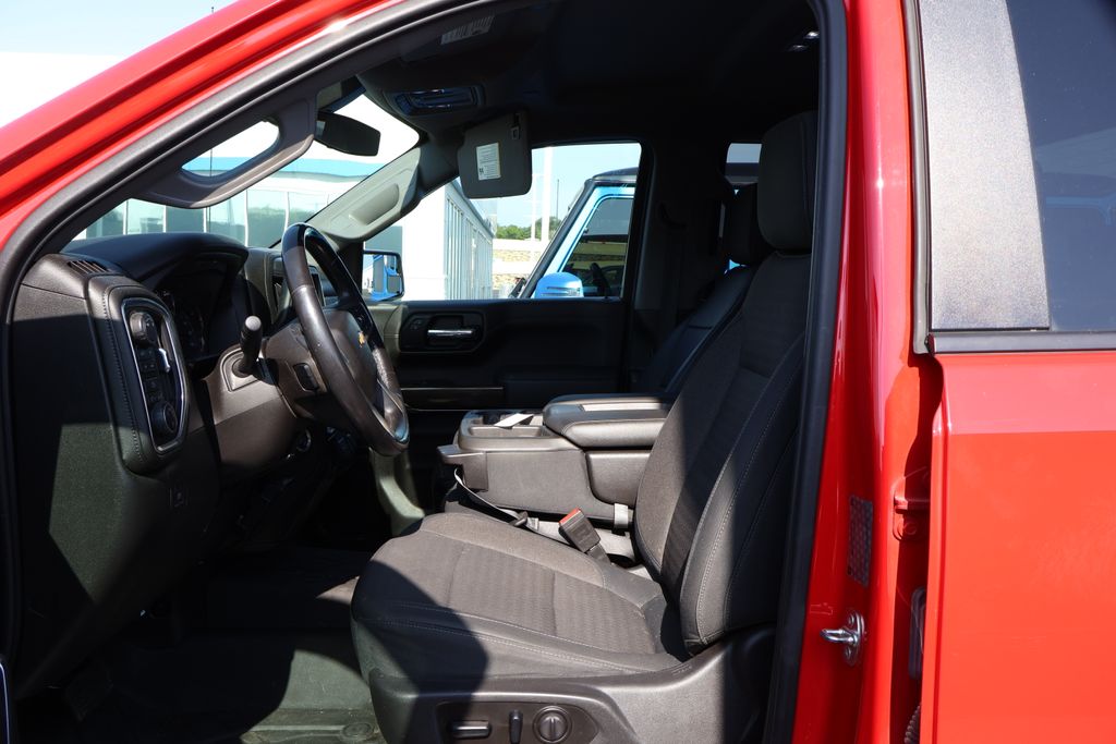 Thumbnail: 2019 Chevrolet Silverado 1500 - 12