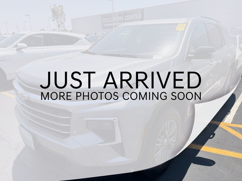 Sterling Gray Metallic 2024 Chevrolet Traverse SUV / Crossover Front-Wheel Drive 8-Speed Automatic