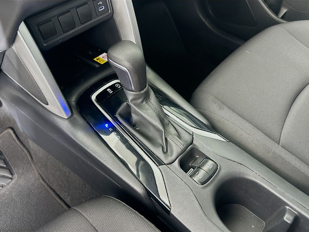 Thumbnail: 2023 Toyota Corolla Cross - 16