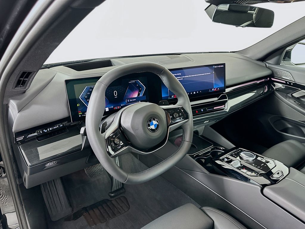 Thumbnail: 2025 BMW 5 Series - 9