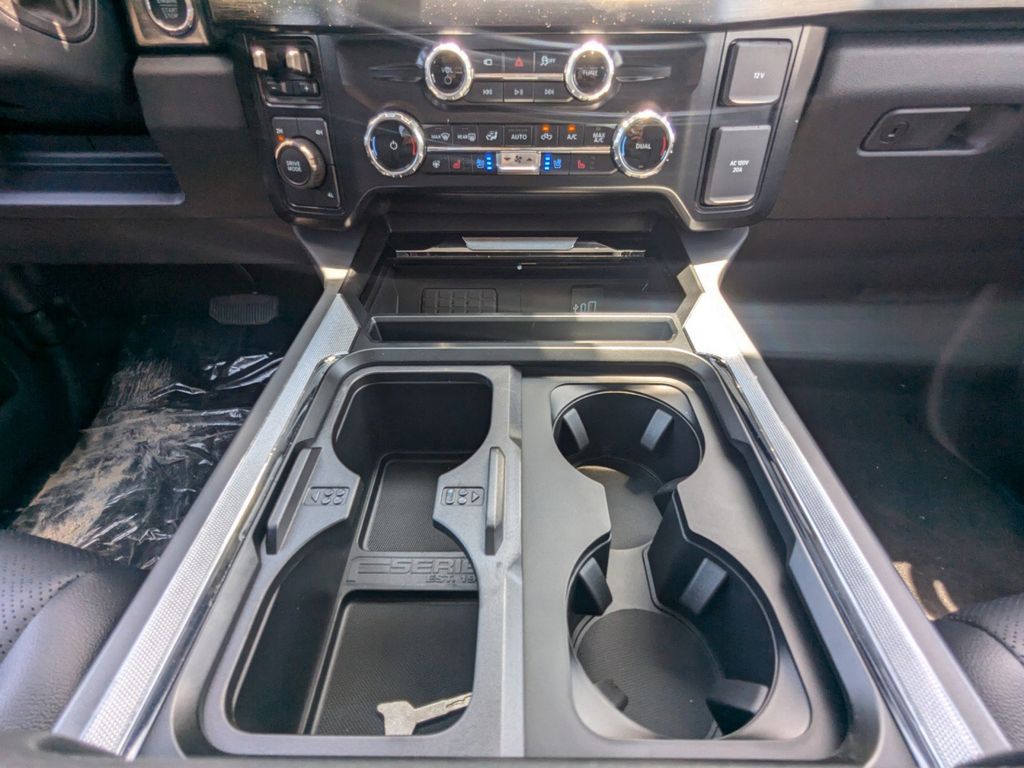 2025 Ford F-550 Chassis LARIAT