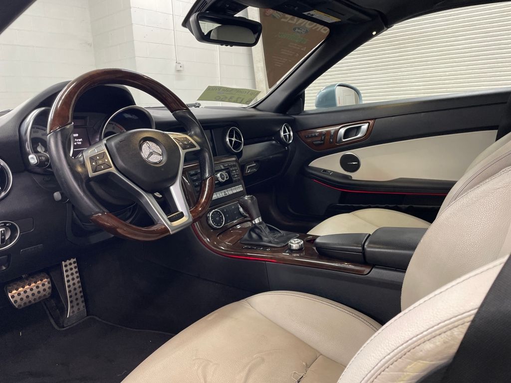 2013 Mercedes Benz SLK 250 photo 4