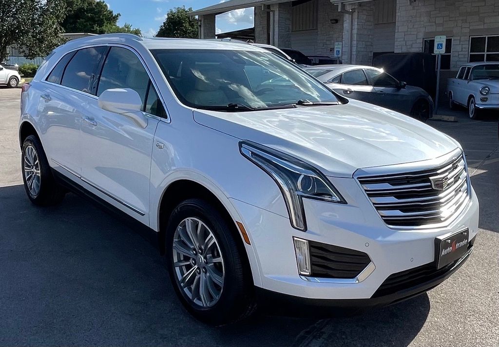 2019 Cadillac XT5 Luxury White at Cook Ford