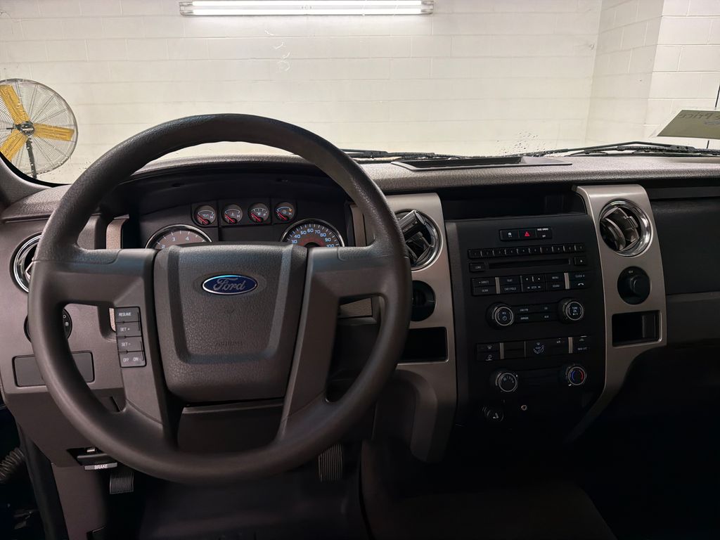 Used 2009  Ford  image 7