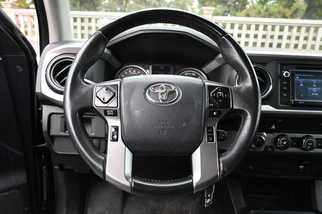 Thumbnail: 2019 Toyota Tacoma - 12