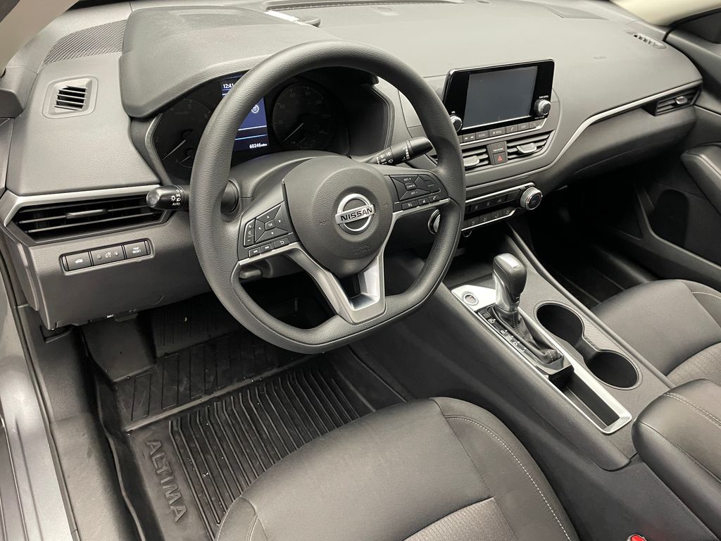 Thumbnail: 2022 Nissan Altima - 11