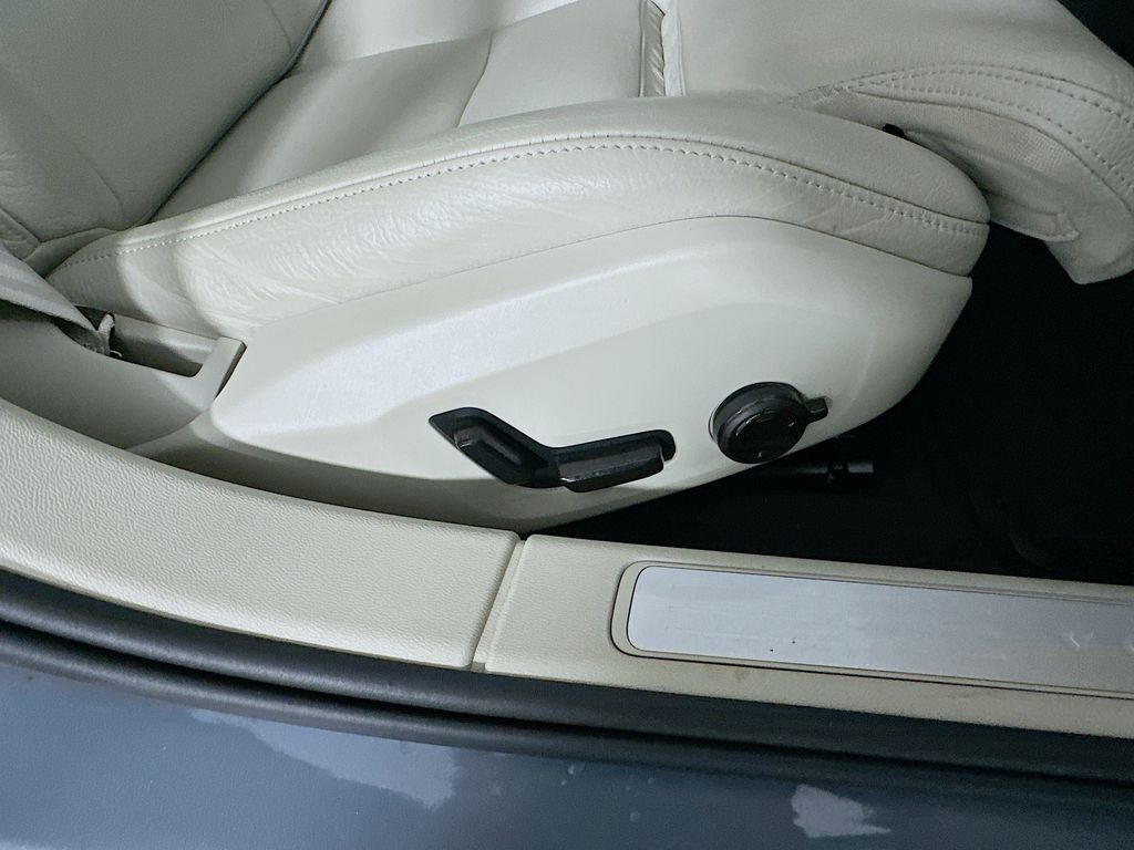 Used 2023 Blue Volvo Ultimate image 24