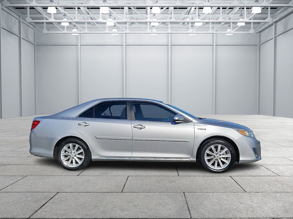 Thumbnail: 2012 Toyota Camry - 7
