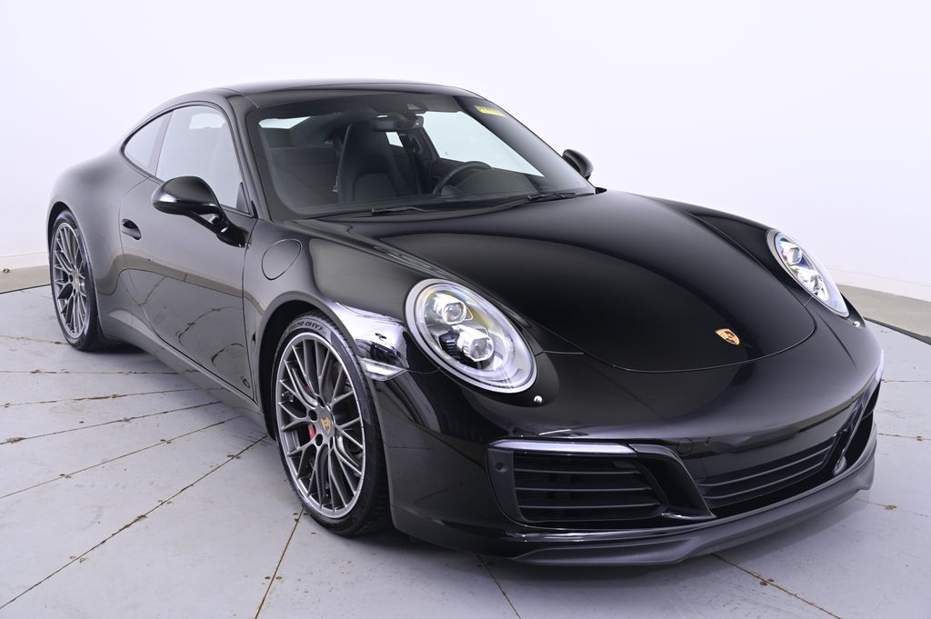 Thumbnail: 2017 Porsche 911 - 9