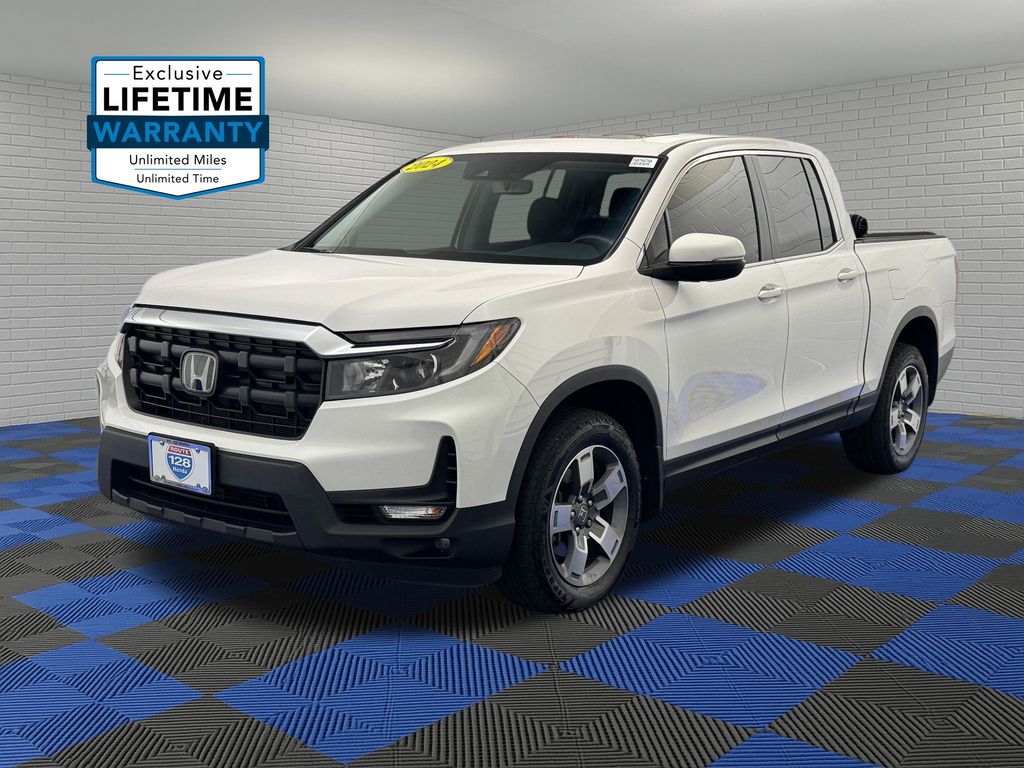 Platinum White Pearl 2024 Honda Ridgeline Pickup Truck All-Wheel Drive 9-Speed Automatic