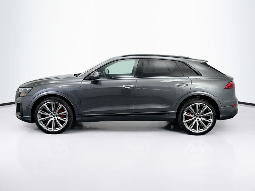 Thumbnail: 2026 Audi Q8 - 8