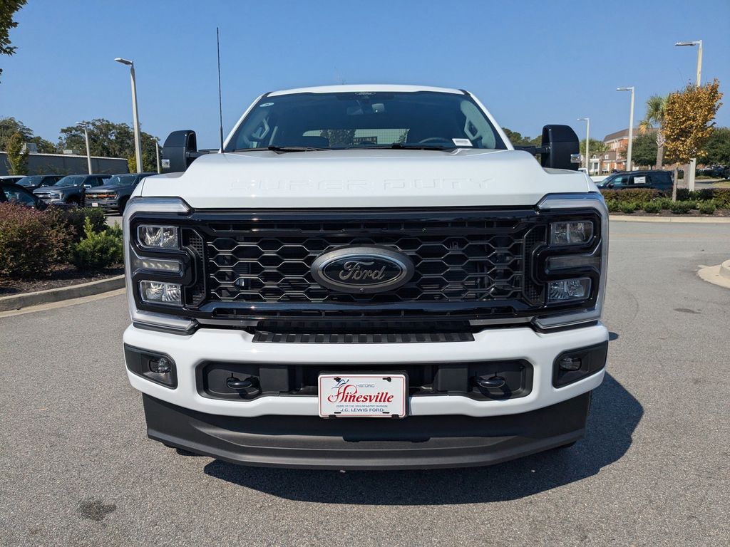 2026 Ford Super Duty F-350 SRW LARIAT