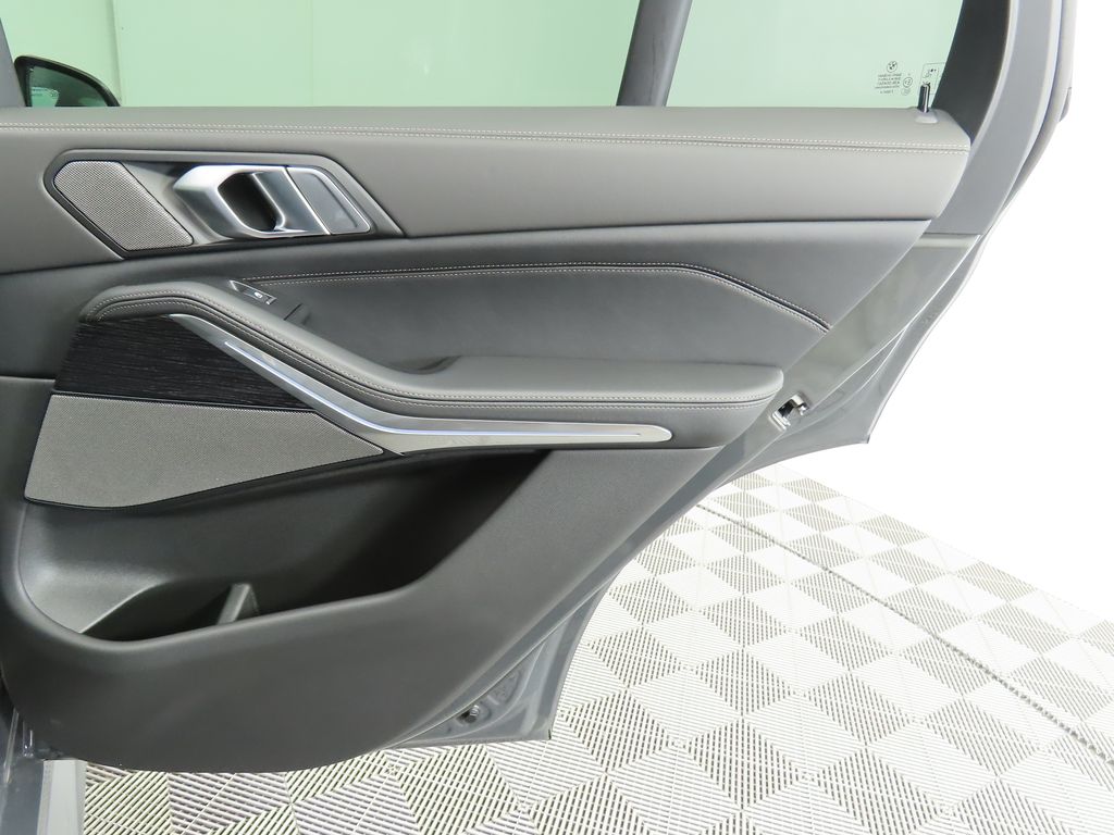 Thumbnail: 2026 BMW X5 - 27