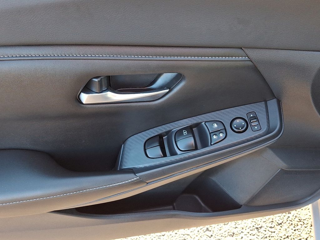 Thumbnail: 2020 Nissan Sentra - 13