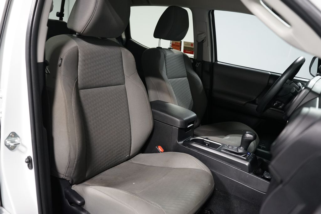 Thumbnail: 2023 Toyota Tacoma - 25