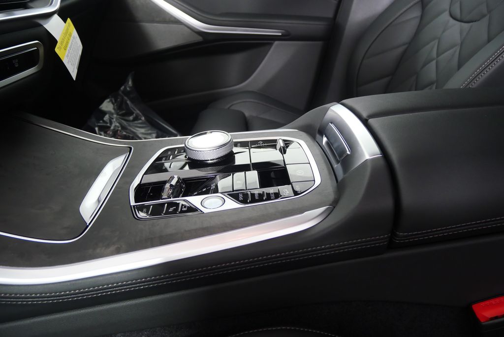 2026 BMW X5 xDrive50e 21