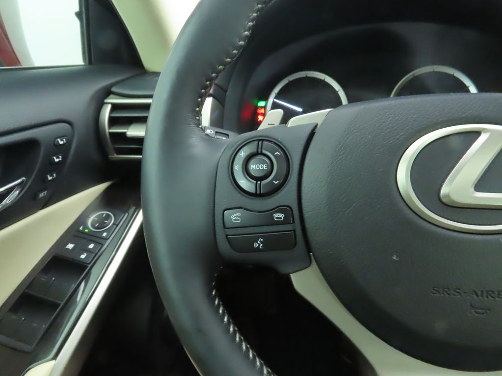 Thumbnail: 2014 Lexus IS - 11