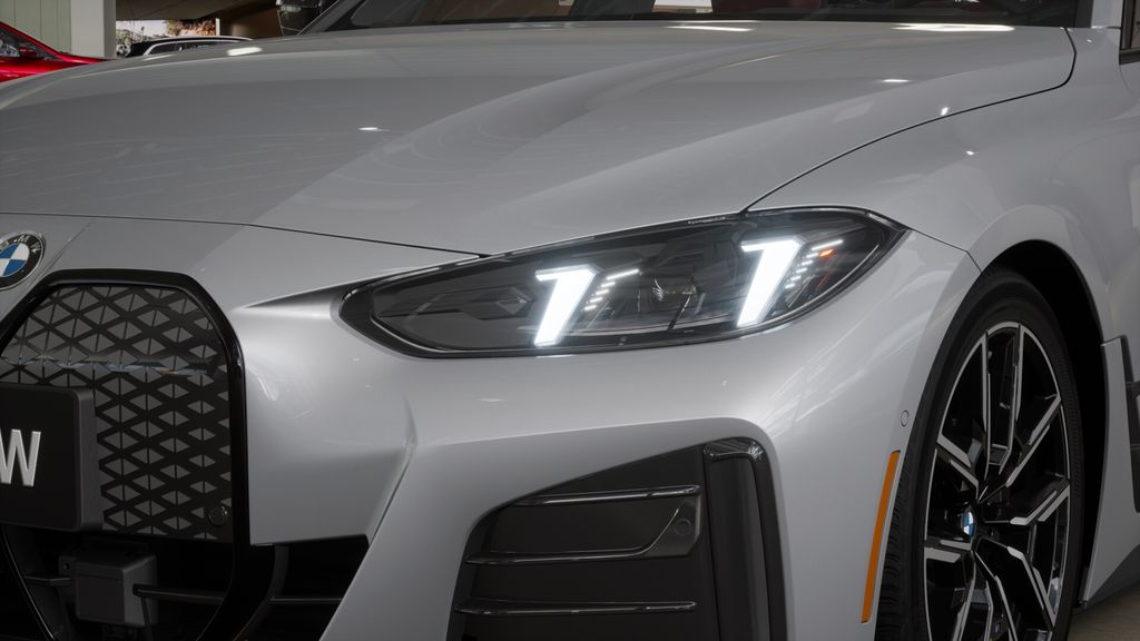 Thumbnail: 2025 BMW i4 - 6