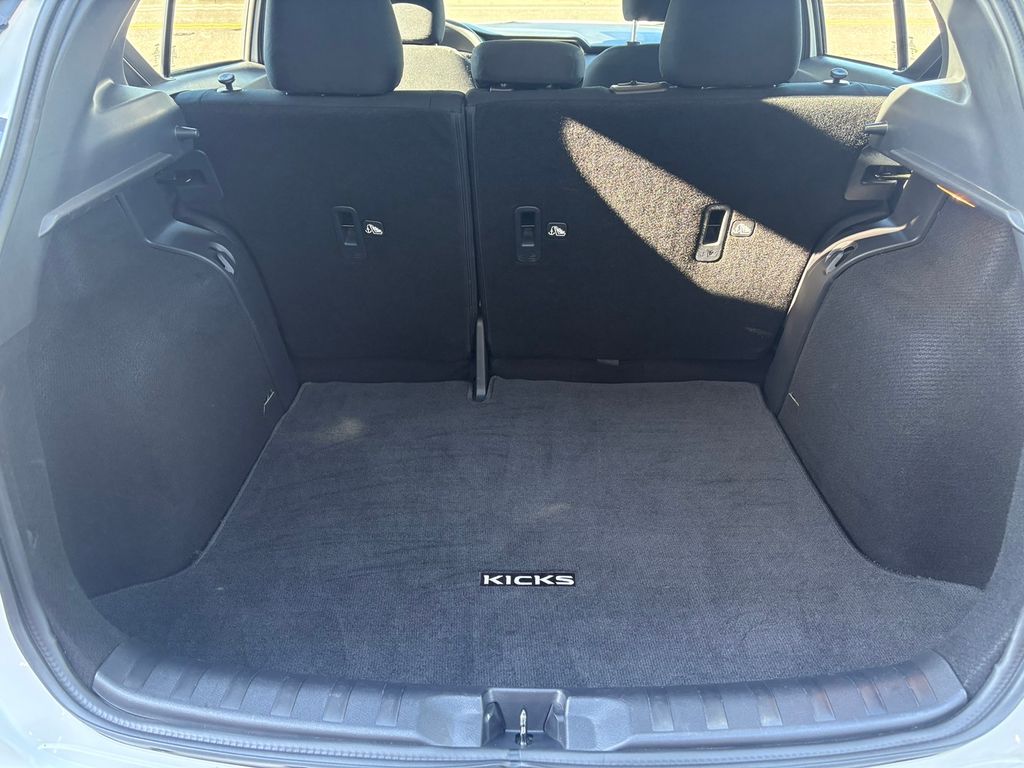 2024 Nissan Kicks S