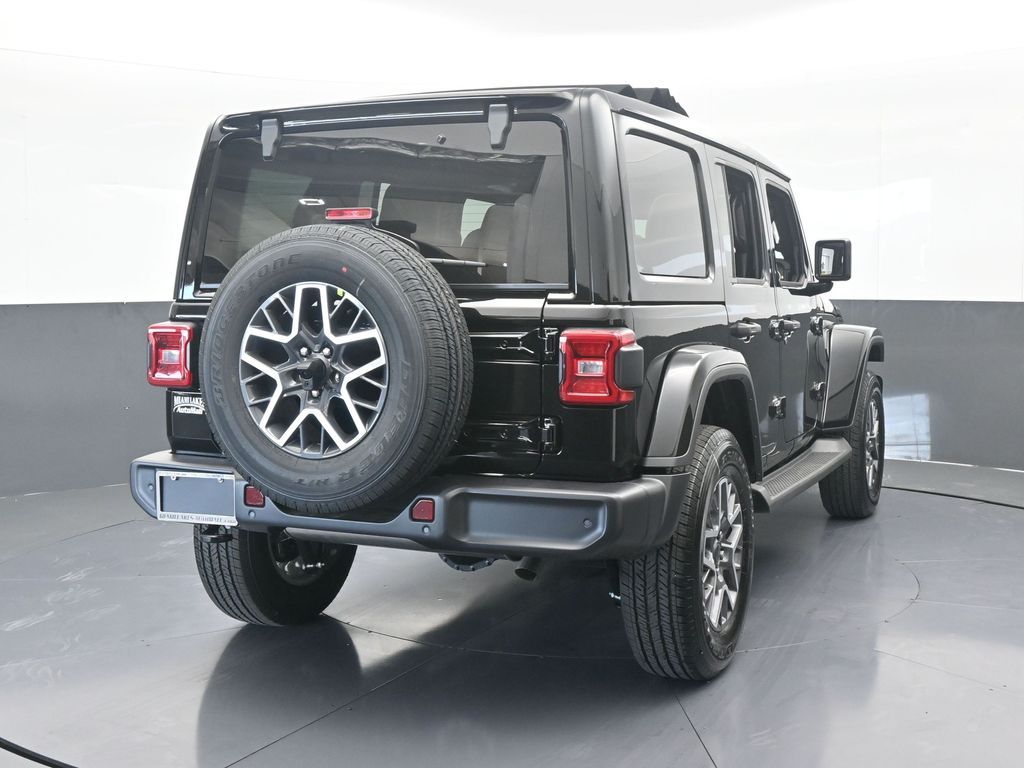 New 2026 Black Clearcoat Jeep Sahara image 5