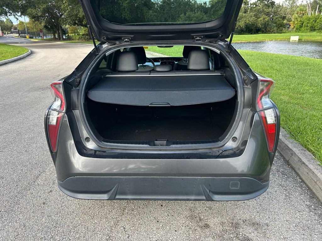 Thumbnail: 2016 Toyota Prius - 10
