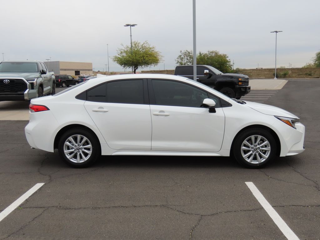 2025 Toyota Corolla LE 4