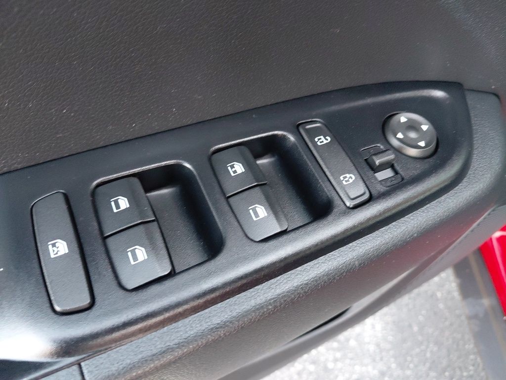 Thumbnail: 2023 Hyundai Venue - 21