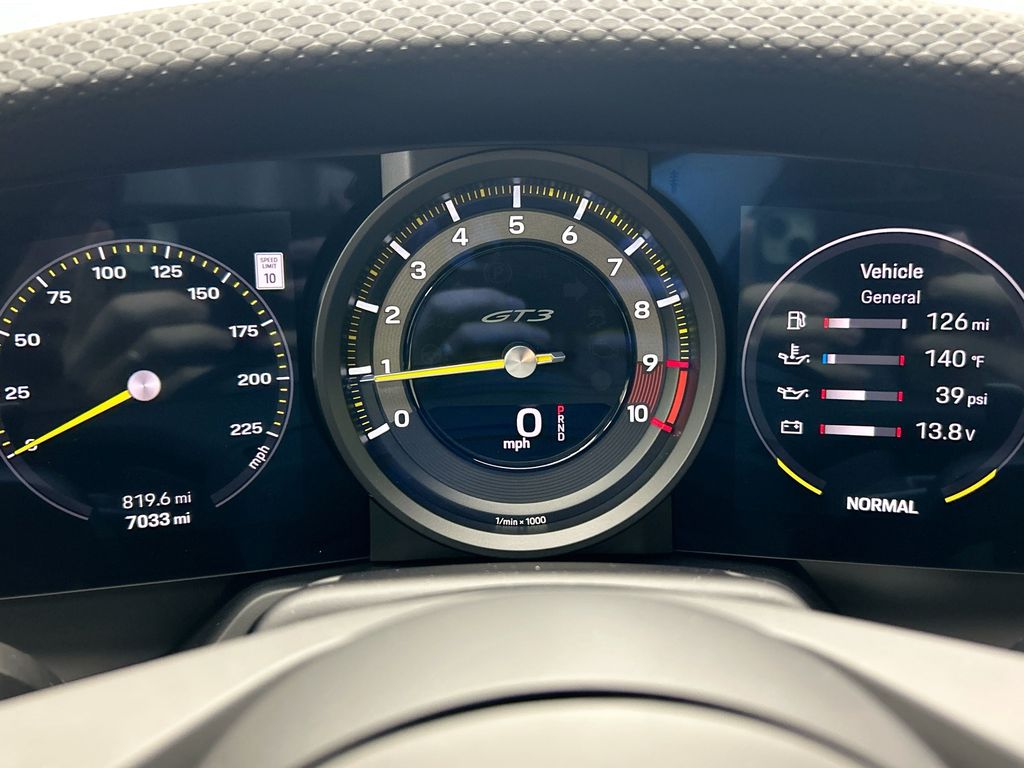 Thumbnail: 2022 Porsche 911 - 32