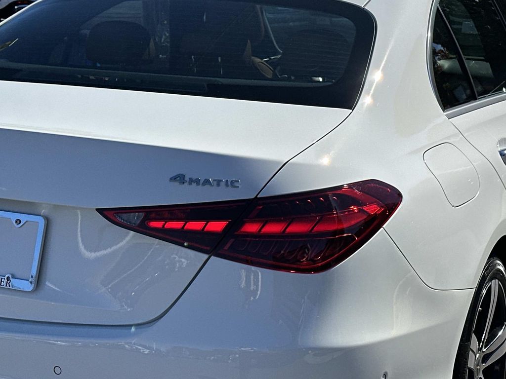 Thumbnail: 2025 Mercedes-Benz C-Class - 8