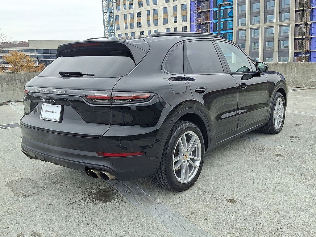 Thumbnail: 2023 Porsche Cayenne - 8