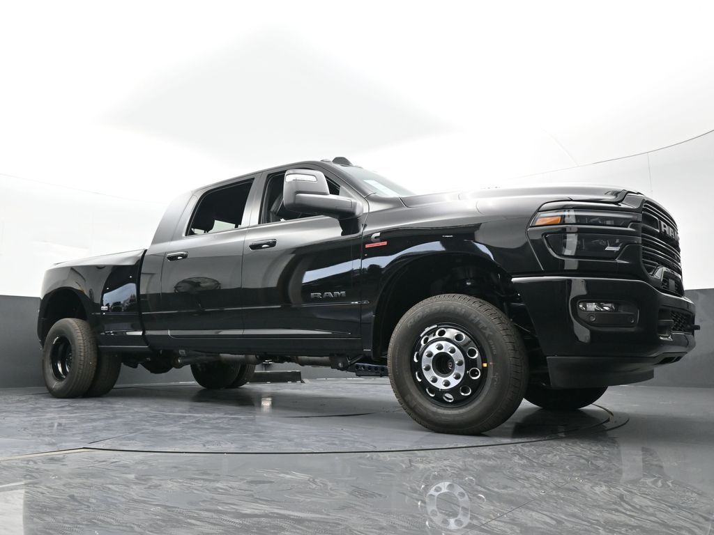 New 2026 Diamond Black Crystal Pearlcoat Ram Laramie image 62