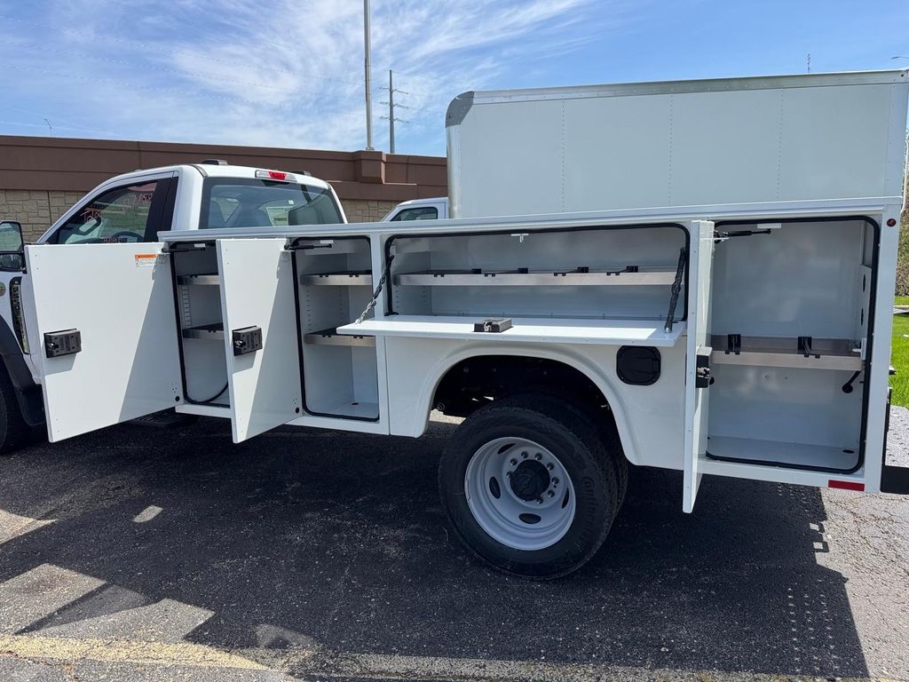 New 2026 Oxford White Ford XL image 8