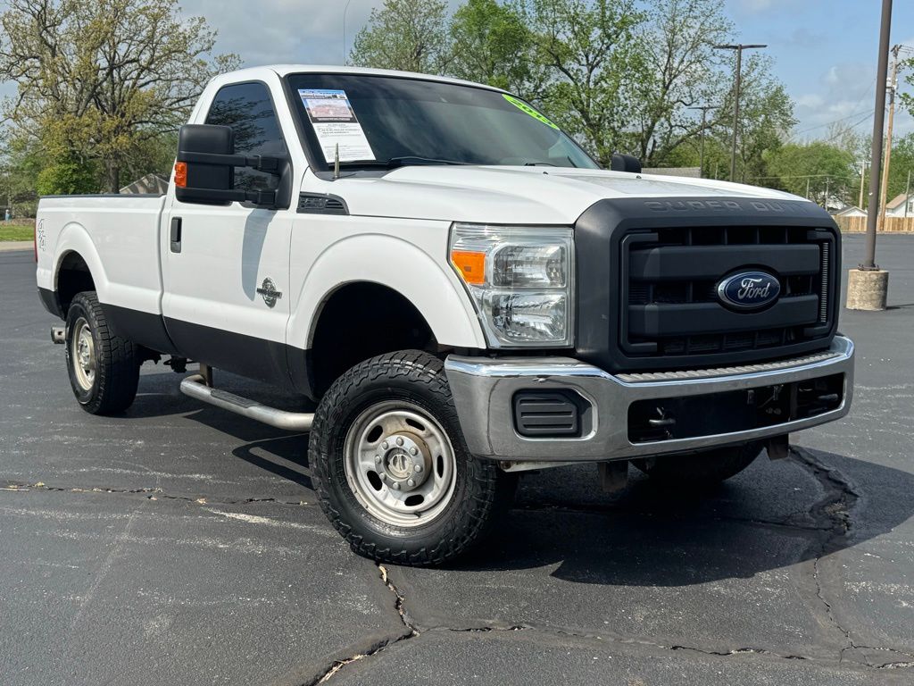 Oxford White 2013 Ford F-250 Super Duty Pickup Truck Four-Wheel Drive 6-Speed Automatic Overdrive