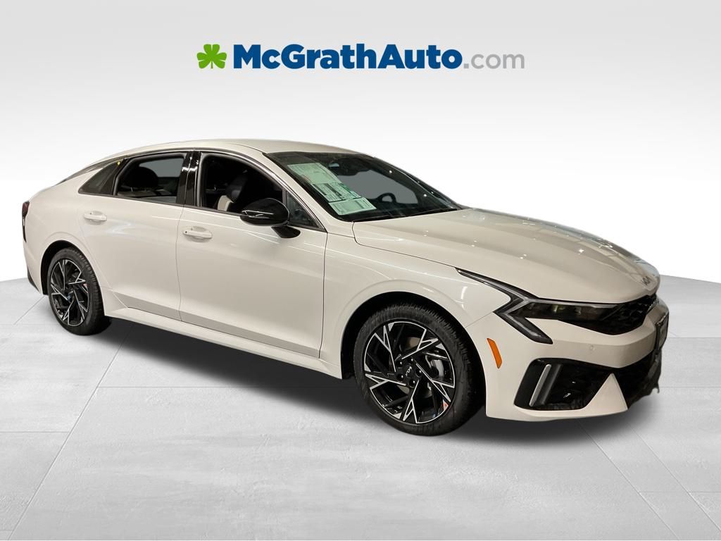 New 2026 White Kia GT-Line image 2