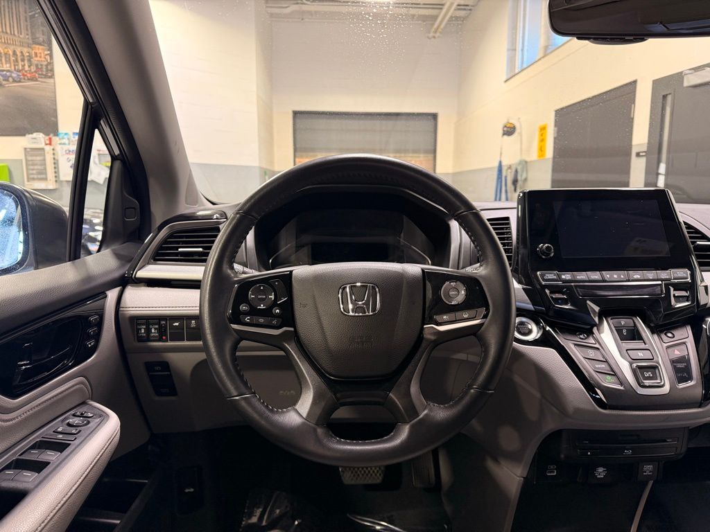 Thumbnail: 2023 Honda Odyssey - 21