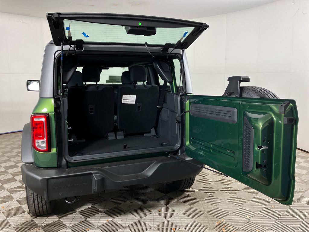 2025 Ford Bronco Base photo 7