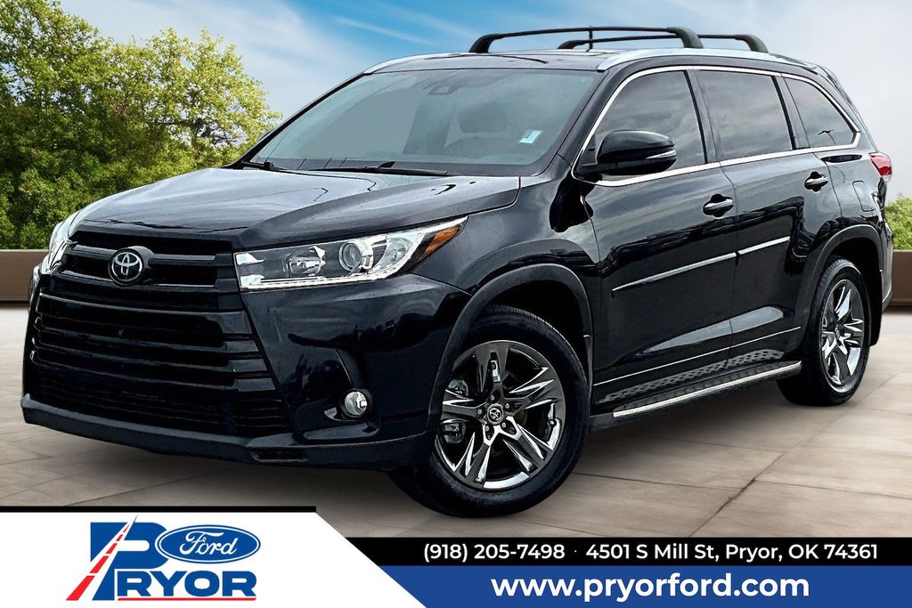Midnight Black Metallic 2018 Toyota Highlander SUV / Crossover All-Wheel Drive 8-Speed Automatic
