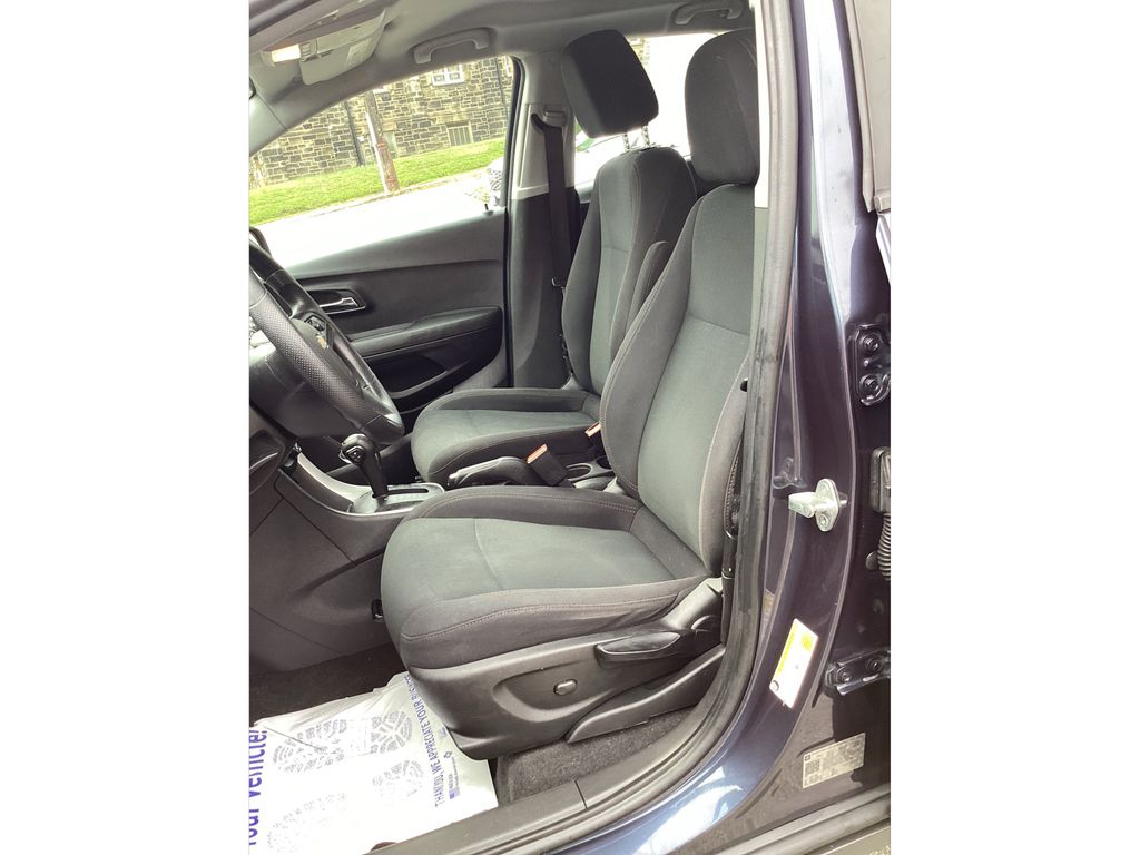 Used 2019 Chevrolet Trax SUV