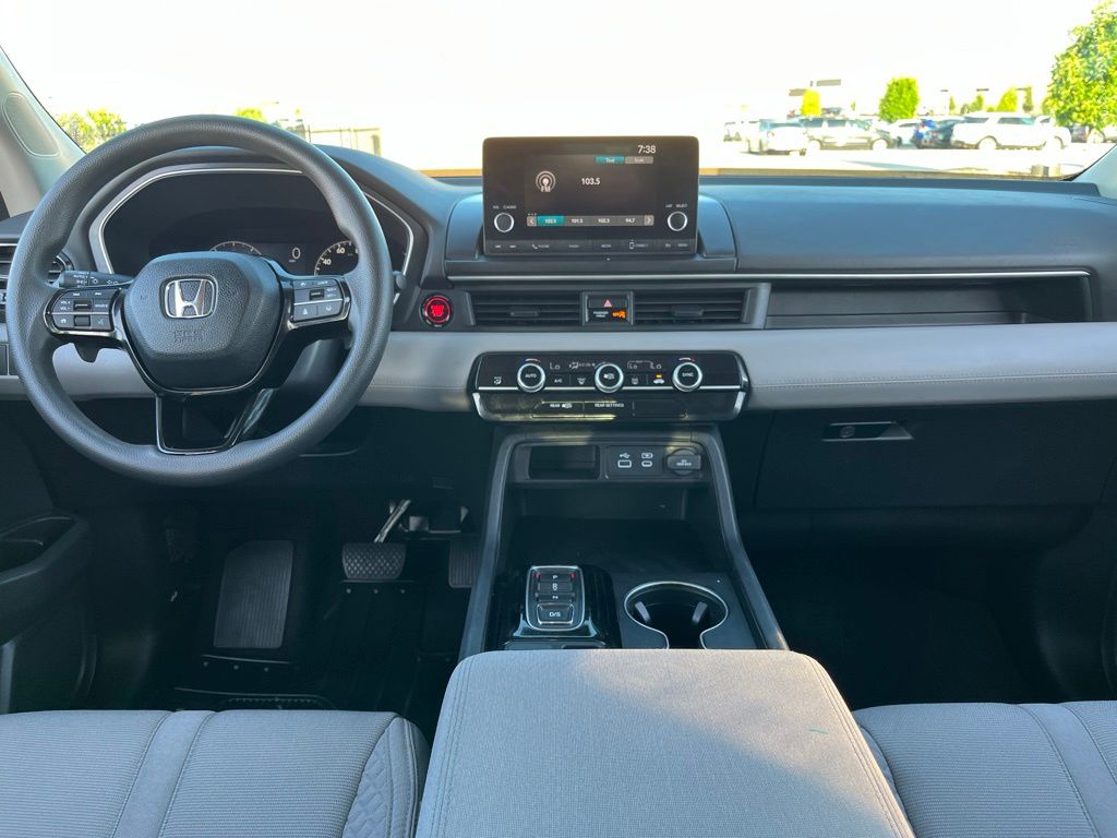 Thumbnail: 2023 Honda Pilot - 14