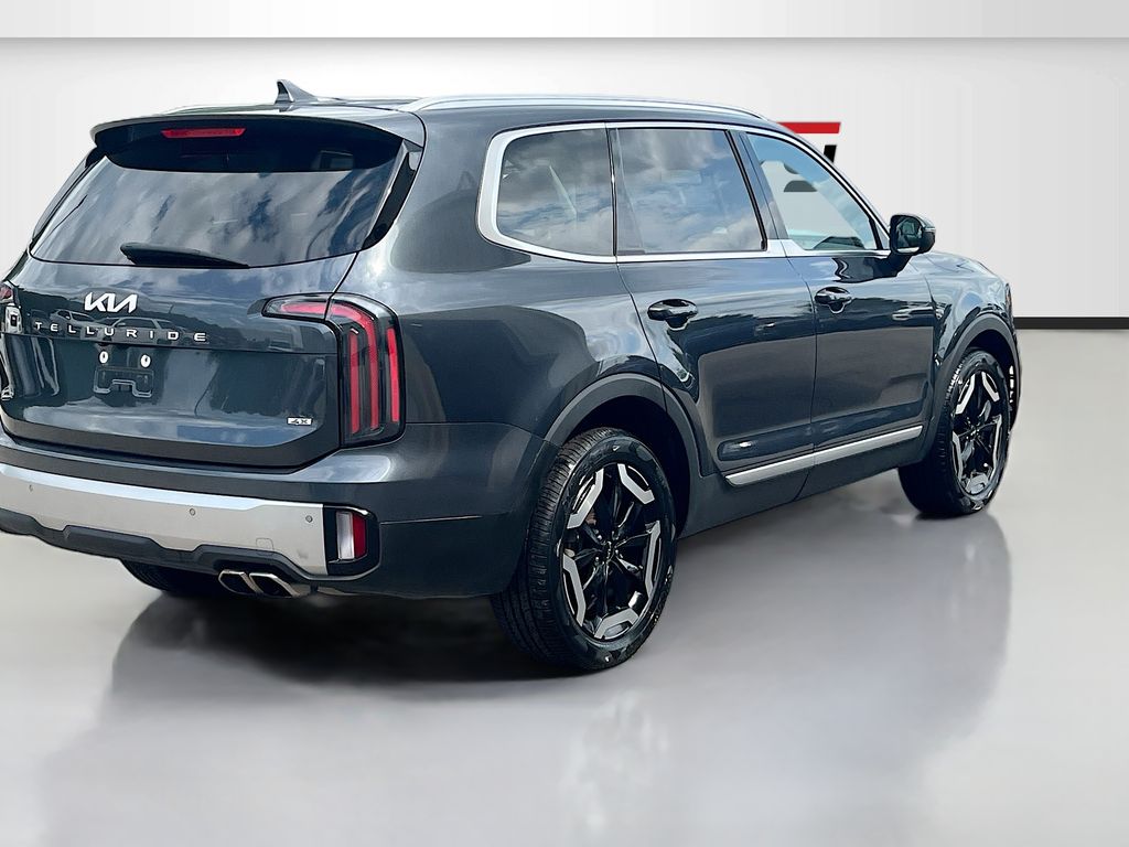 Used 2023 Gray Kia EX image 7